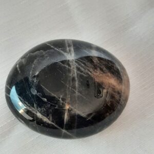 More than Stones - maansteen zwart