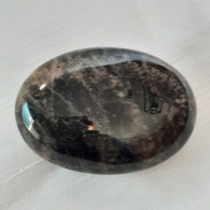 More than Stones - maansteen zwart